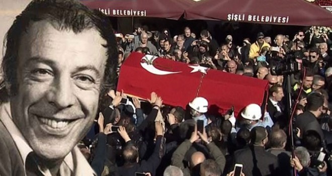 Mahmut Hoca son yolculuğuna uğurlandı: 'Güm güm güm, Hababam'