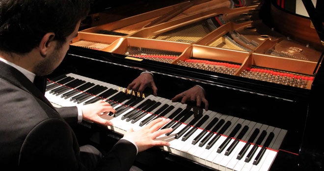 Genç piyanist Burak Çebi ile Debussy Gecesi