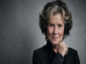 Kraliçe Elizabeth'i Imelda Staunton canlandıracak